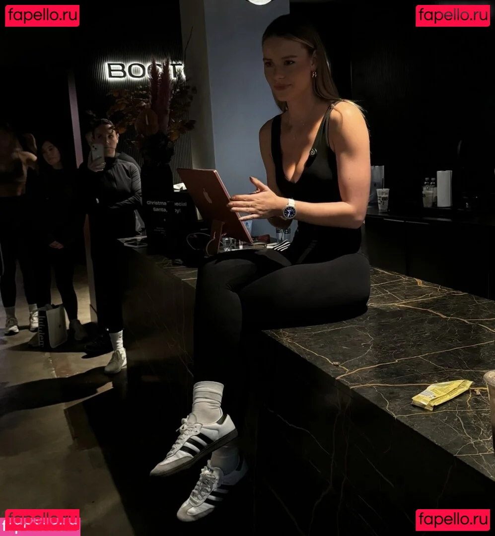 Emilia Bte Onlyfans Photo Gallery 