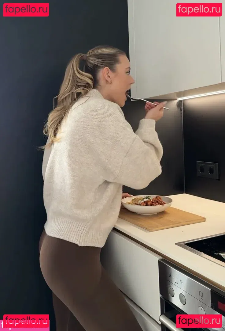 Emilia Bte Onlyfans Photo Gallery 