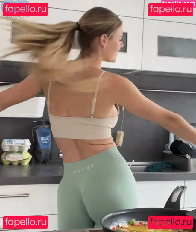 Emilia Bte Onlyfans Photo Gallery 