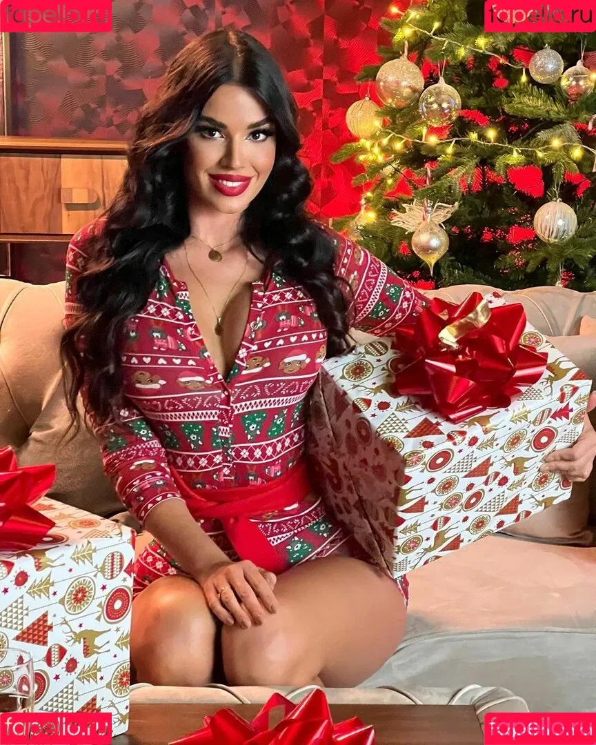 Ivana Knoll Onlyfans Photo Gallery 