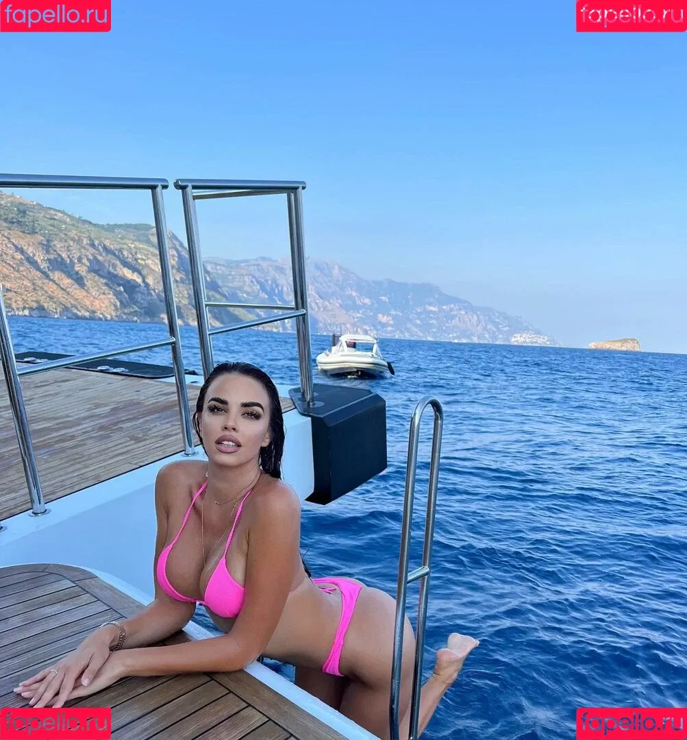 Ivana Knoll Onlyfans Photo Gallery 