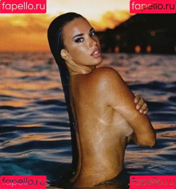 Ivana Knoll Onlyfans Photo Gallery 