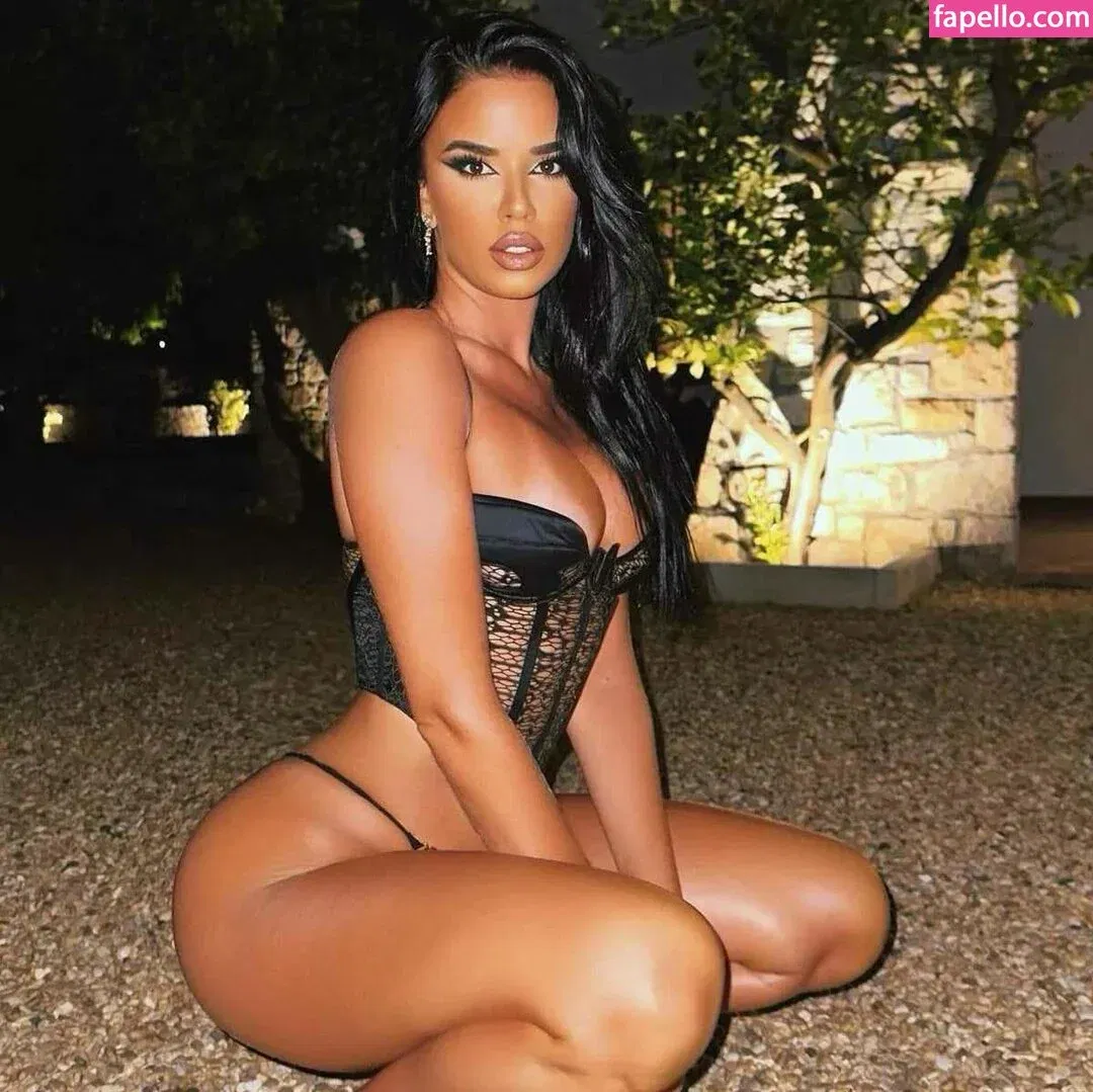 Ivana Knoll Onlyfans Photo Gallery 