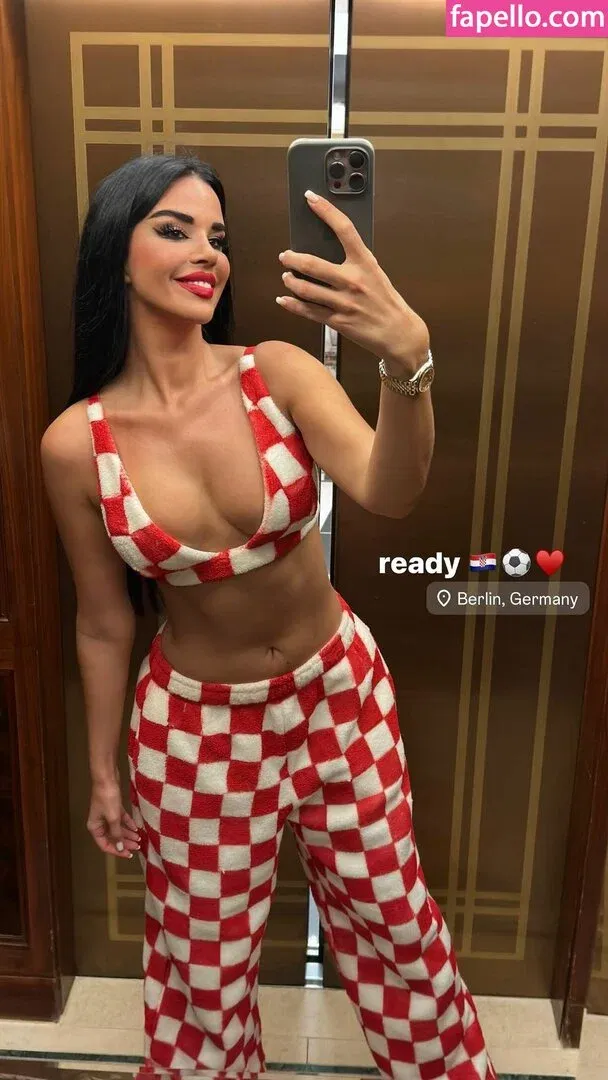 Ivana Knoll Onlyfans Photo Gallery 