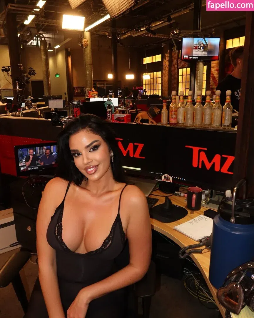 Ivana Knoll Onlyfans Photo Gallery 