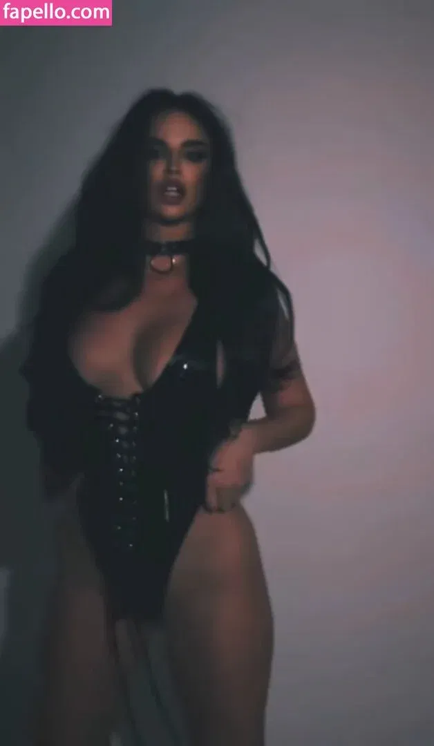 Ivana Knoll Onlyfans Photo Gallery 