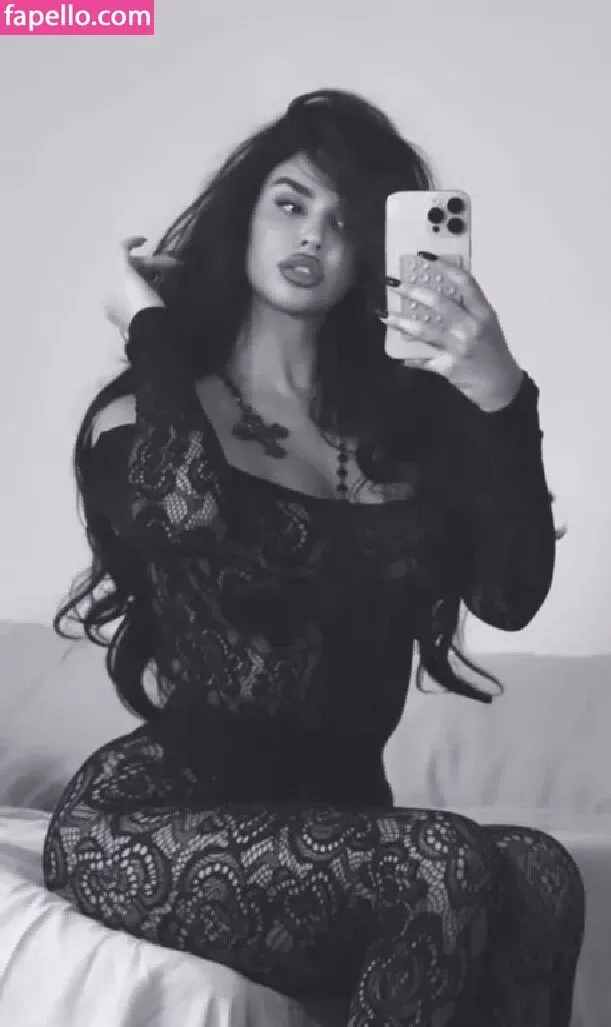 Ivana Knoll Onlyfans Photo Gallery 