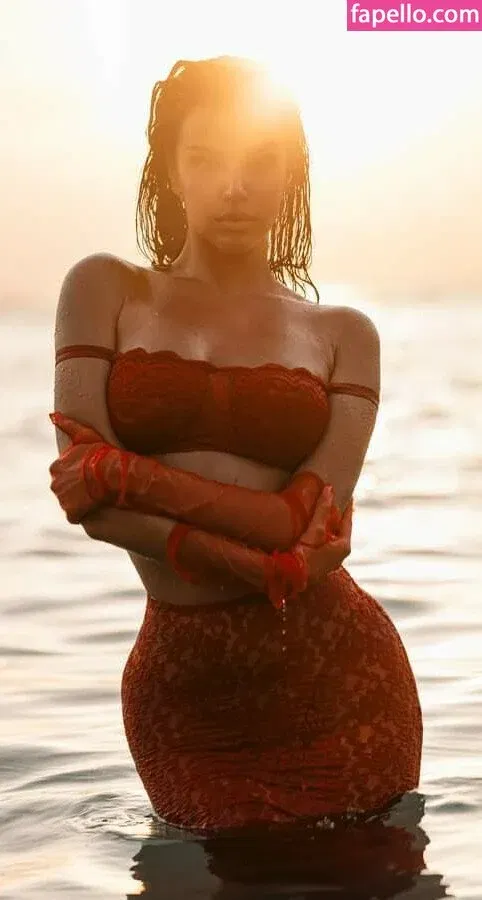 Ivana Knoll Onlyfans Photo Gallery 