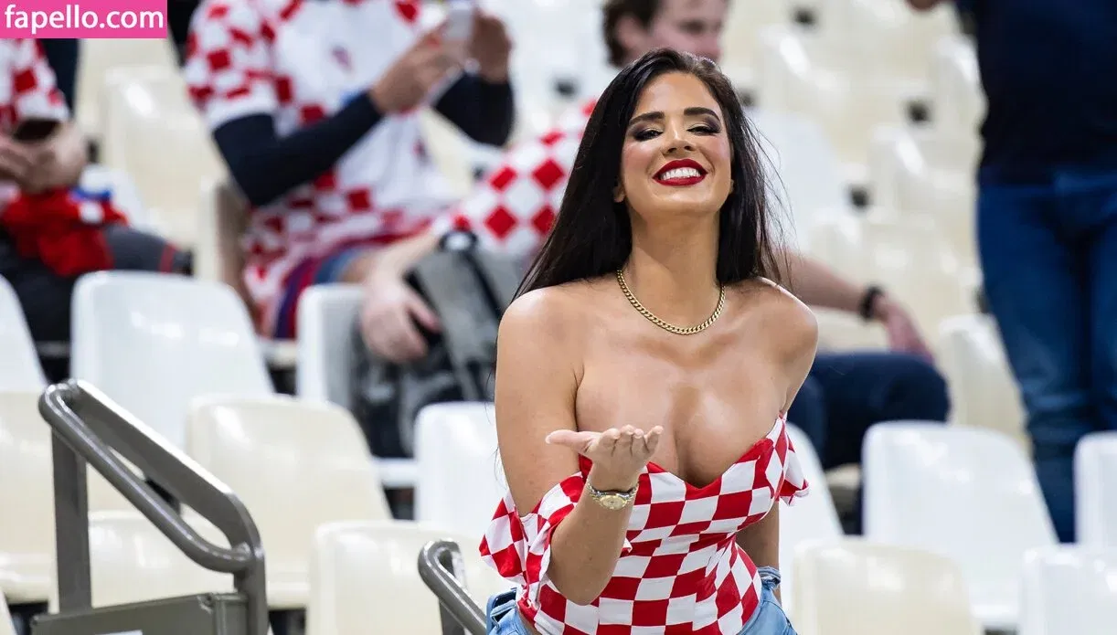 Ivana Knoll Onlyfans Photo Gallery 