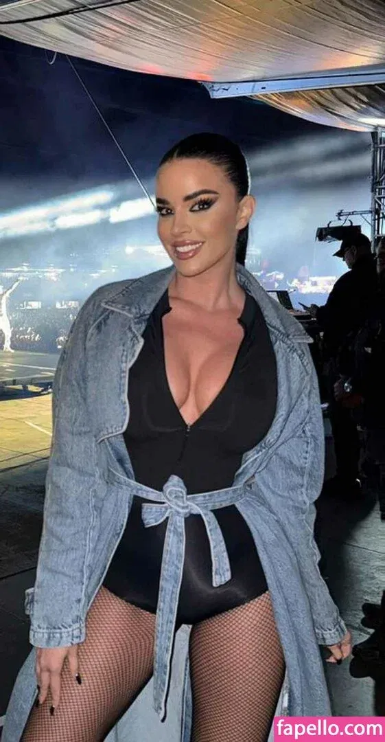 Ivana Knoll Onlyfans Photo Gallery 