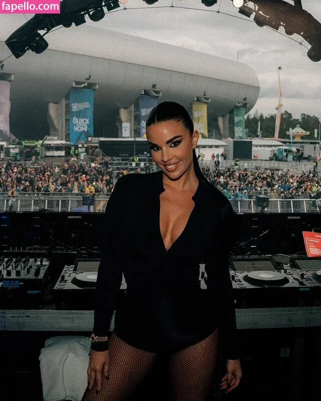 Ivana Knoll Onlyfans Photo Gallery 