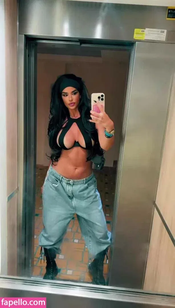 Ivana Knoll Onlyfans Photo Gallery 