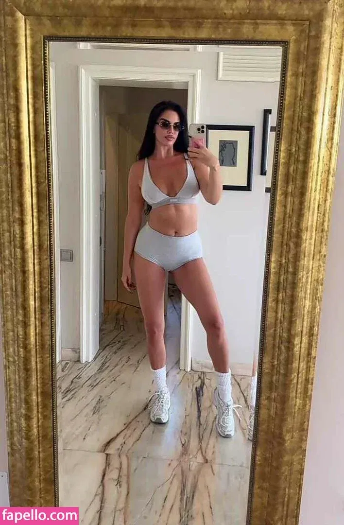 Ivana Knoll Onlyfans Photo Gallery 