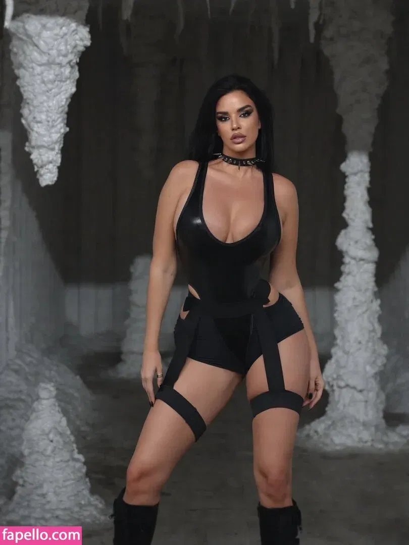 Ivana Knoll Onlyfans Photo Gallery 