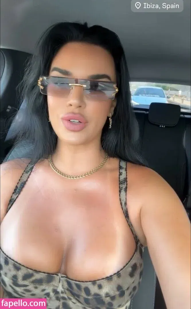 Ivana Knoll Onlyfans Photo Gallery 