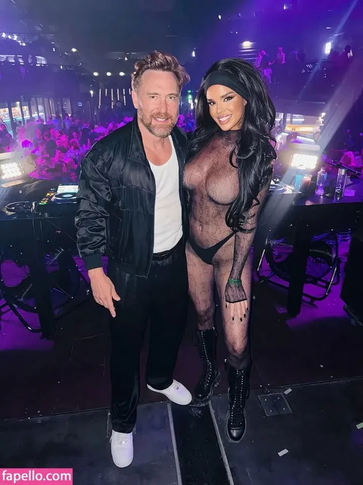 Ivana Knoll Onlyfans Photo Gallery 