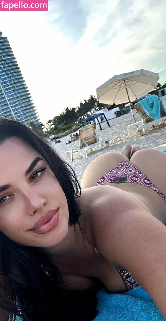 Ivana Knoll Onlyfans Photo Gallery 