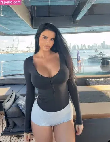 Ivana Knoll Onlyfans Photo Gallery 