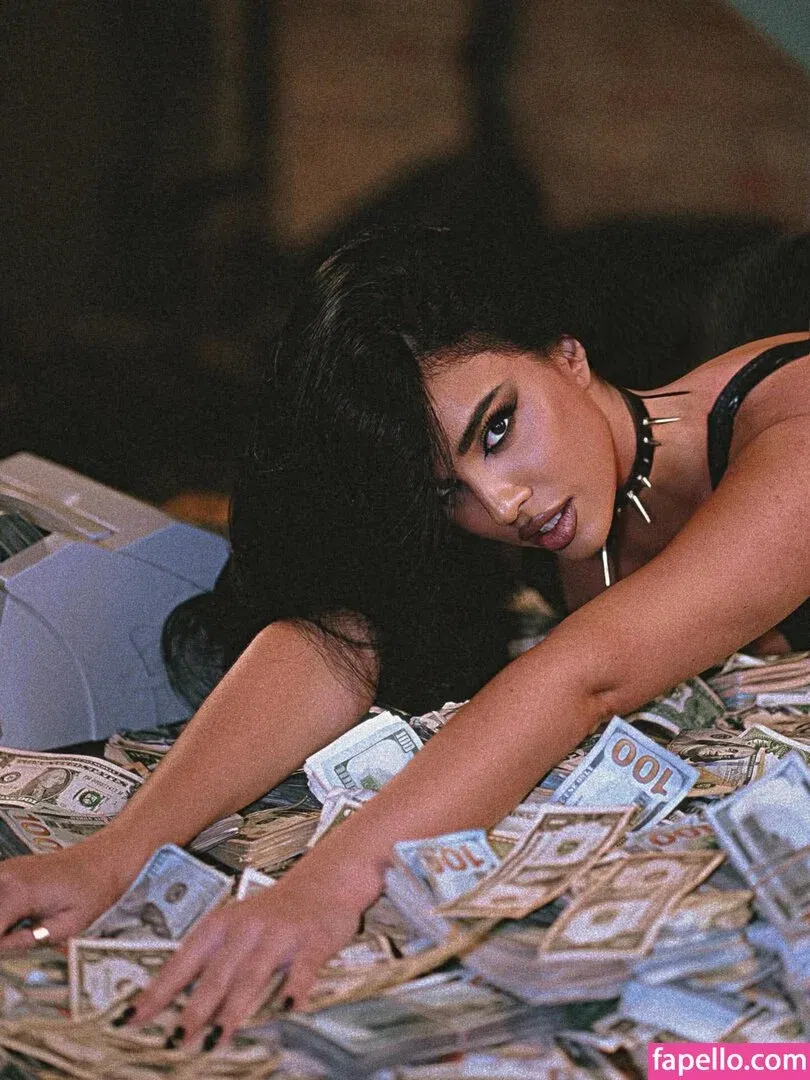 Ivana Knoll Onlyfans Photo Gallery 