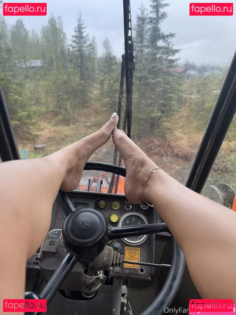 ulyra.me Onlyfans Photo Gallery 