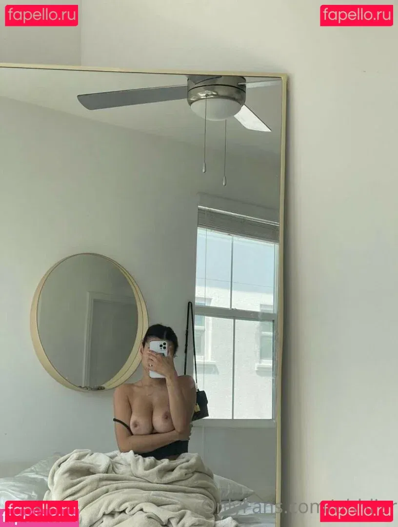 ulyra.me Onlyfans Photo Gallery 