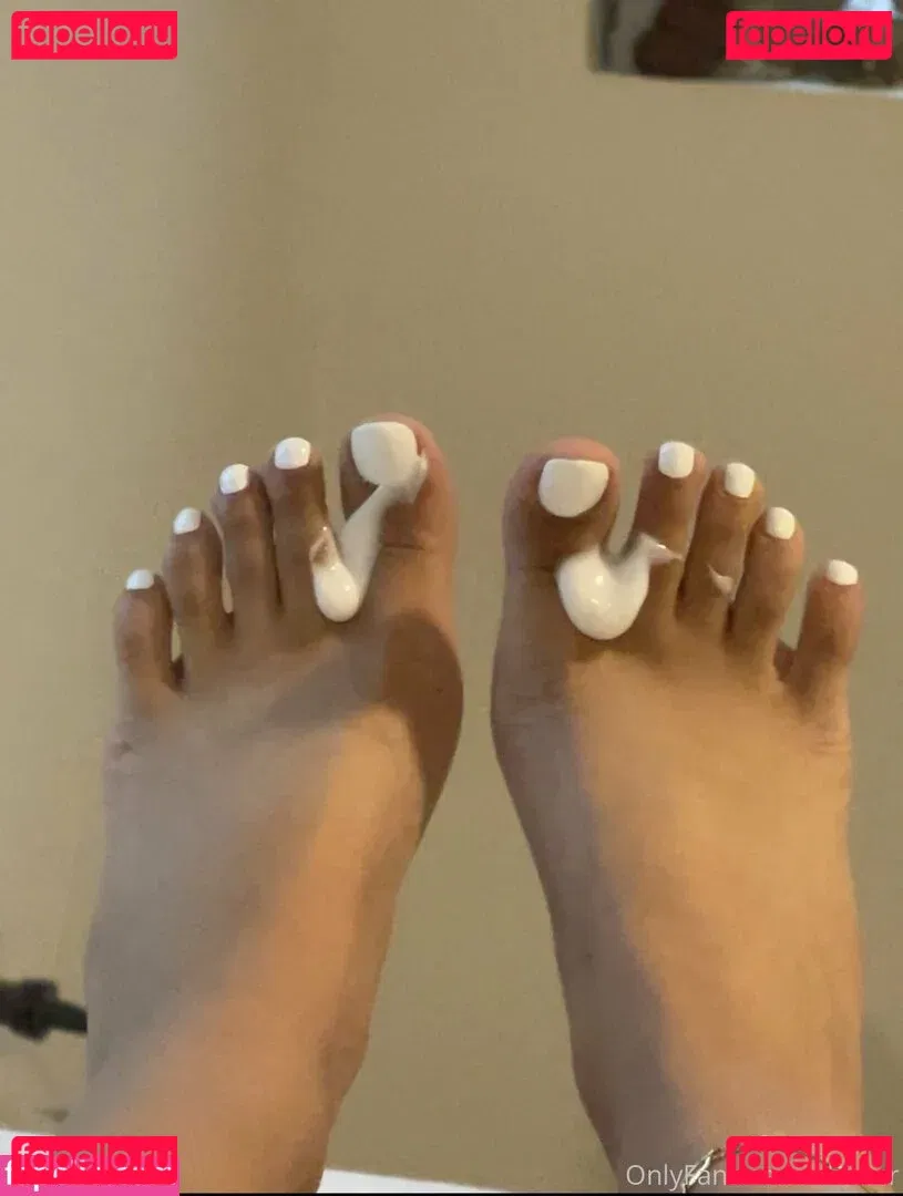 ulyra.me Onlyfans Photo Gallery 