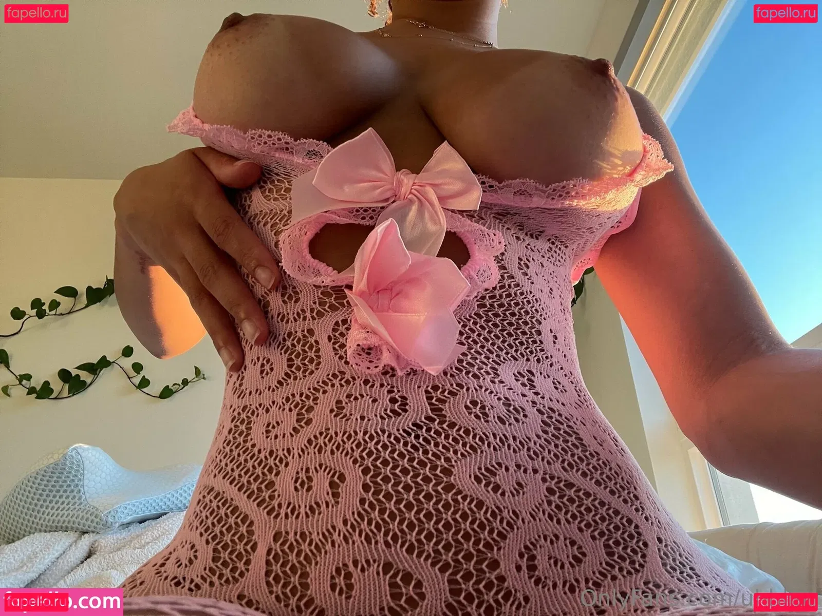 ulyra.me Onlyfans Photo Gallery 