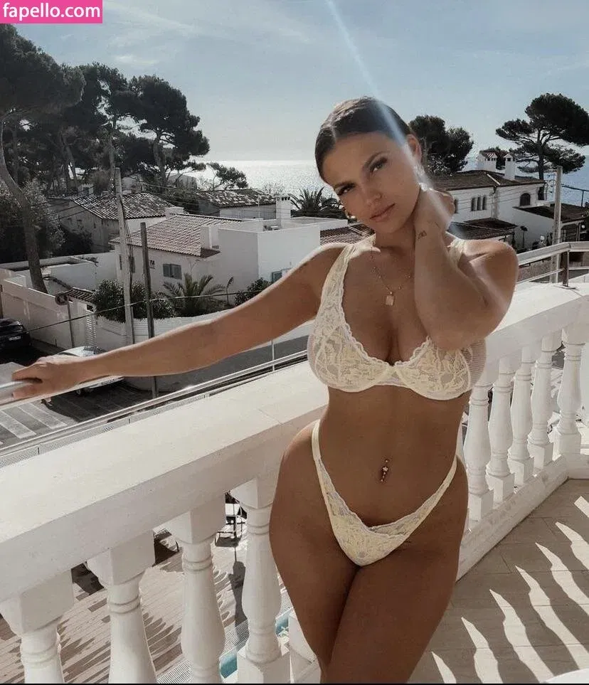 Jeje Lopes Onlyfans Photo Gallery 