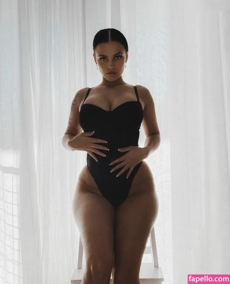 Jeje Lopes Onlyfans Photo Gallery 