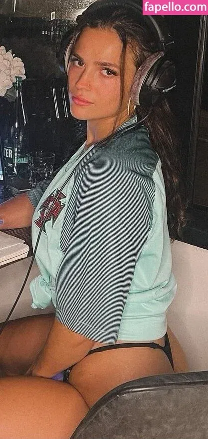 Jeje Lopes Onlyfans Photo Gallery 