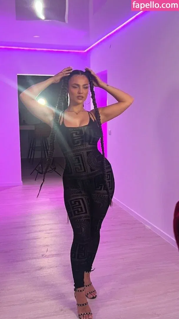 Jeje Lopes Onlyfans Photo Gallery 