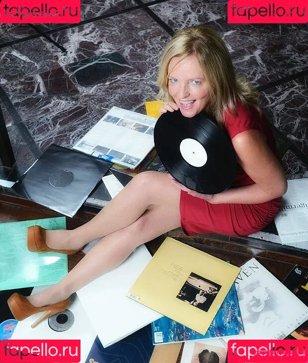 Clare Grogan Onlyfans Photo Gallery 