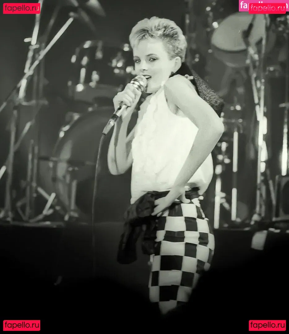 Clare Grogan Onlyfans Photo Gallery 