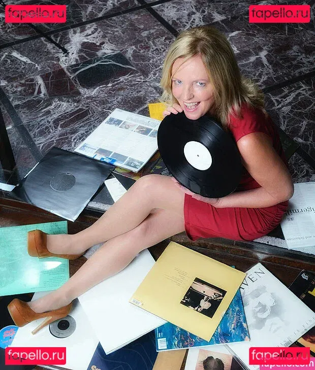 Clare Grogan Onlyfans Photo Gallery 