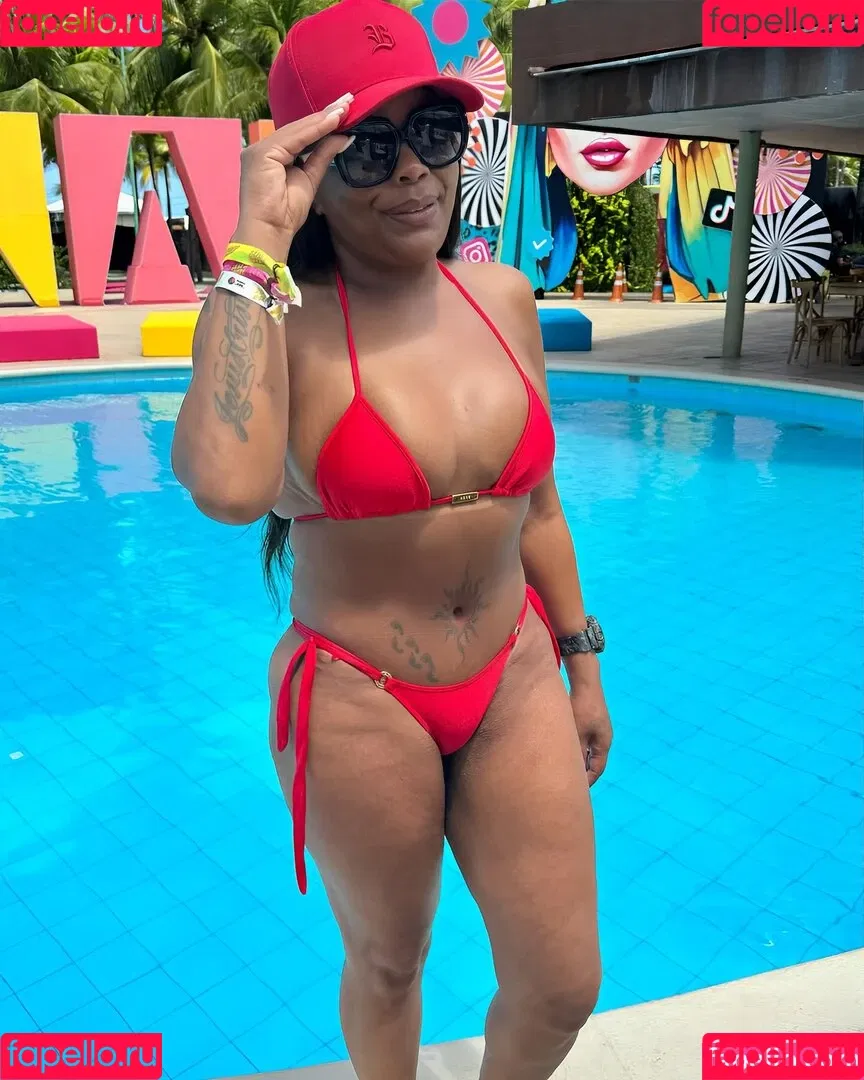 Tati Quebra Barraco Onlyfans Photo Gallery 