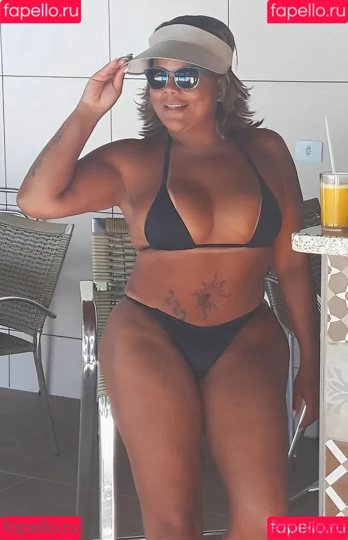 Tati Quebra Barraco Onlyfans Photo Gallery 