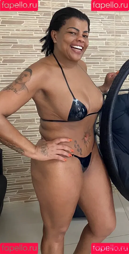 Tati Quebra Barraco Onlyfans Photo Gallery 