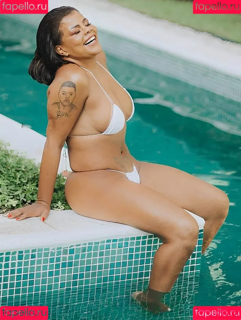 Tati Quebra Barraco Onlyfans Photo Gallery 