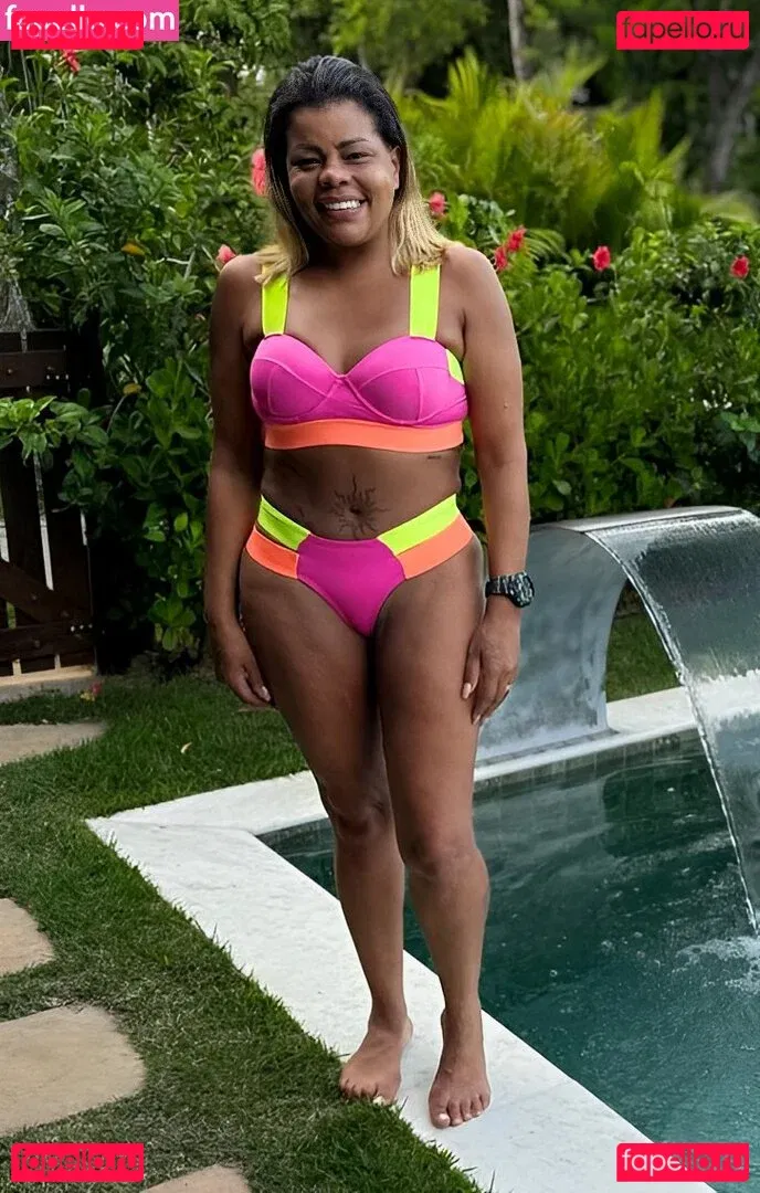 Tati Quebra Barraco Onlyfans Photo Gallery 