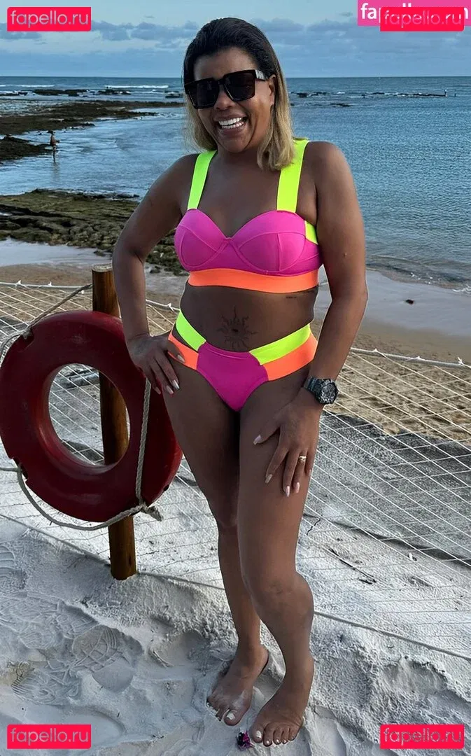 Tati Quebra Barraco Onlyfans Photo Gallery 