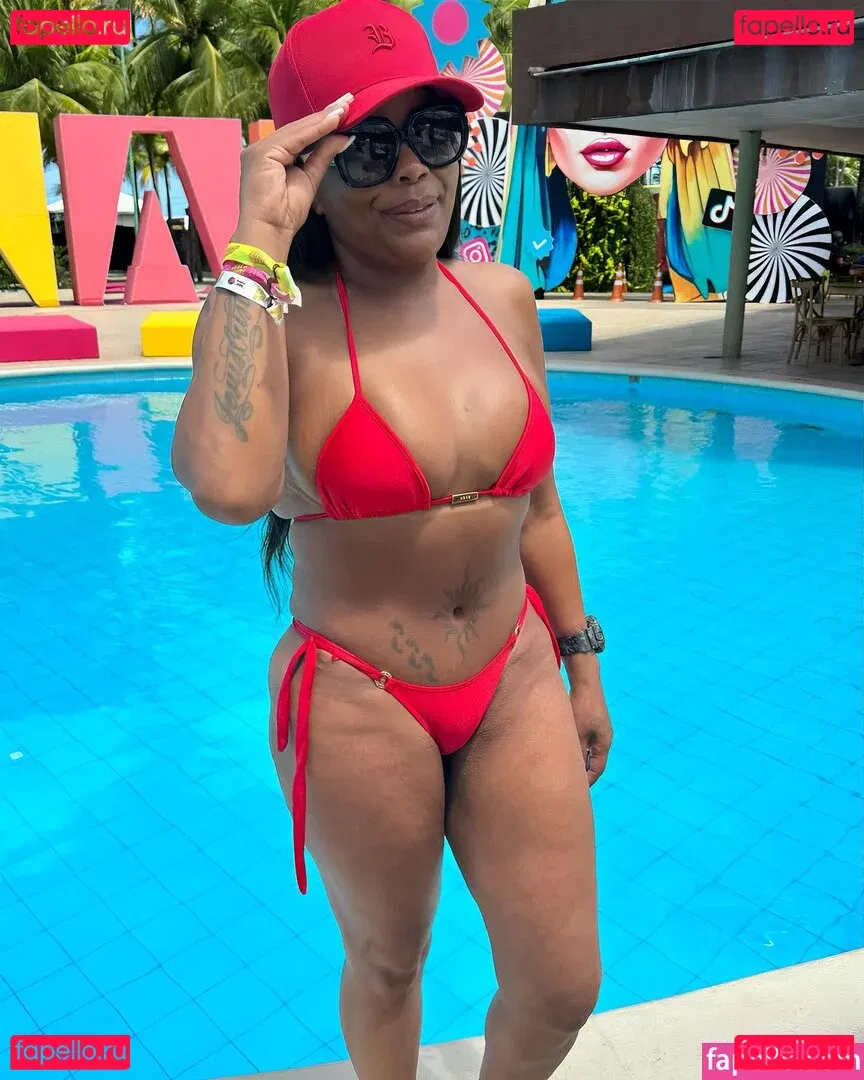 Tati Quebra Barraco Onlyfans Photo Gallery 