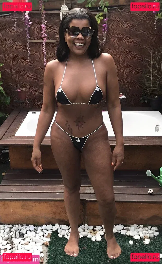 Tati Quebra Barraco Onlyfans Photo Gallery 