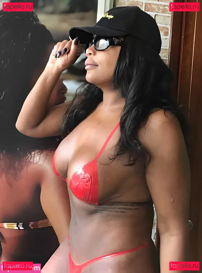 Tati Quebra Barraco Onlyfans Photo Gallery 