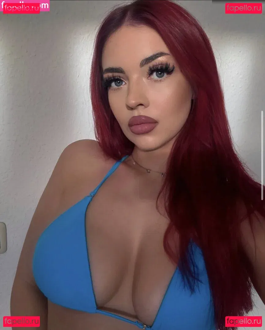 melinabttnr Onlyfans Photo Gallery 