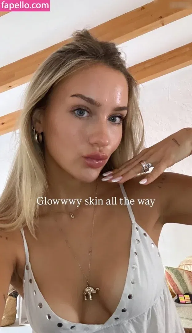 Ema Louise Onlyfans Photo Gallery 