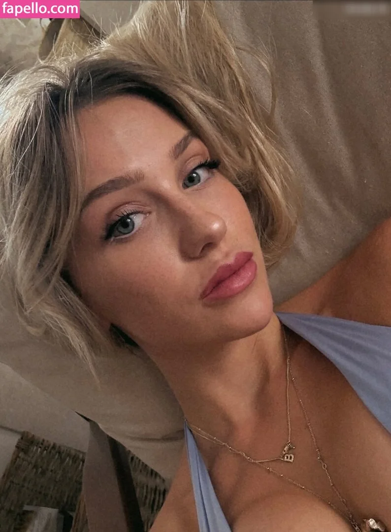 Ema Louise Onlyfans Photo Gallery 