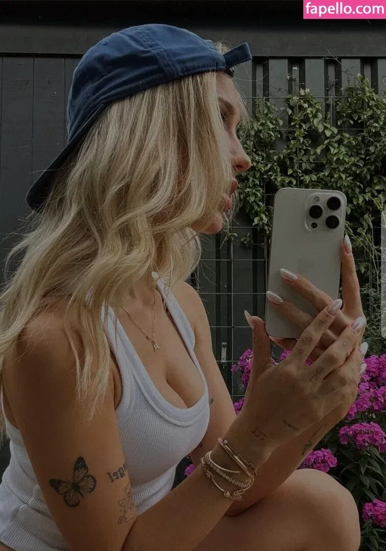 Ema Louise Onlyfans Photo Gallery 