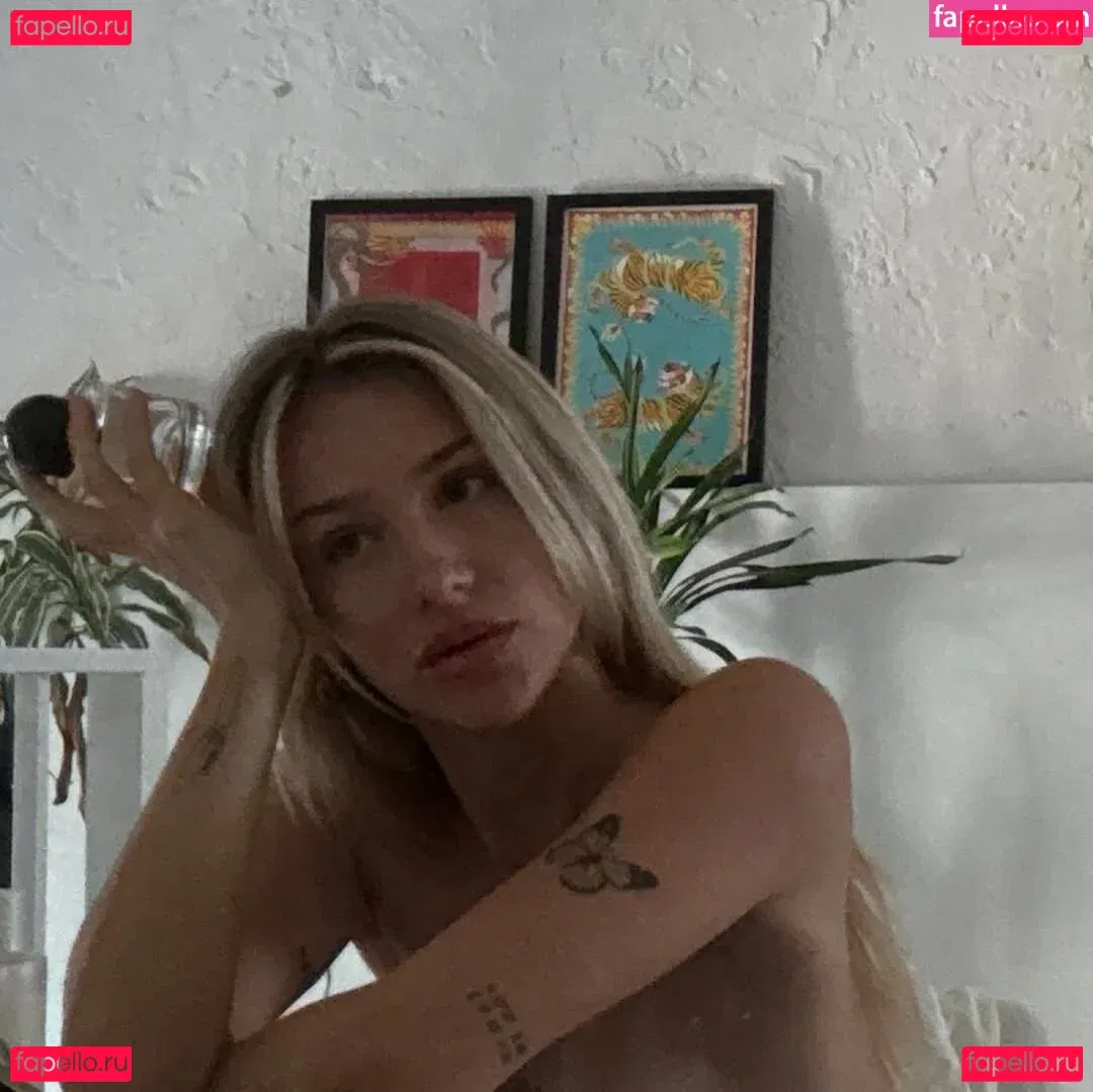 Ema Louise Onlyfans Photo Gallery 