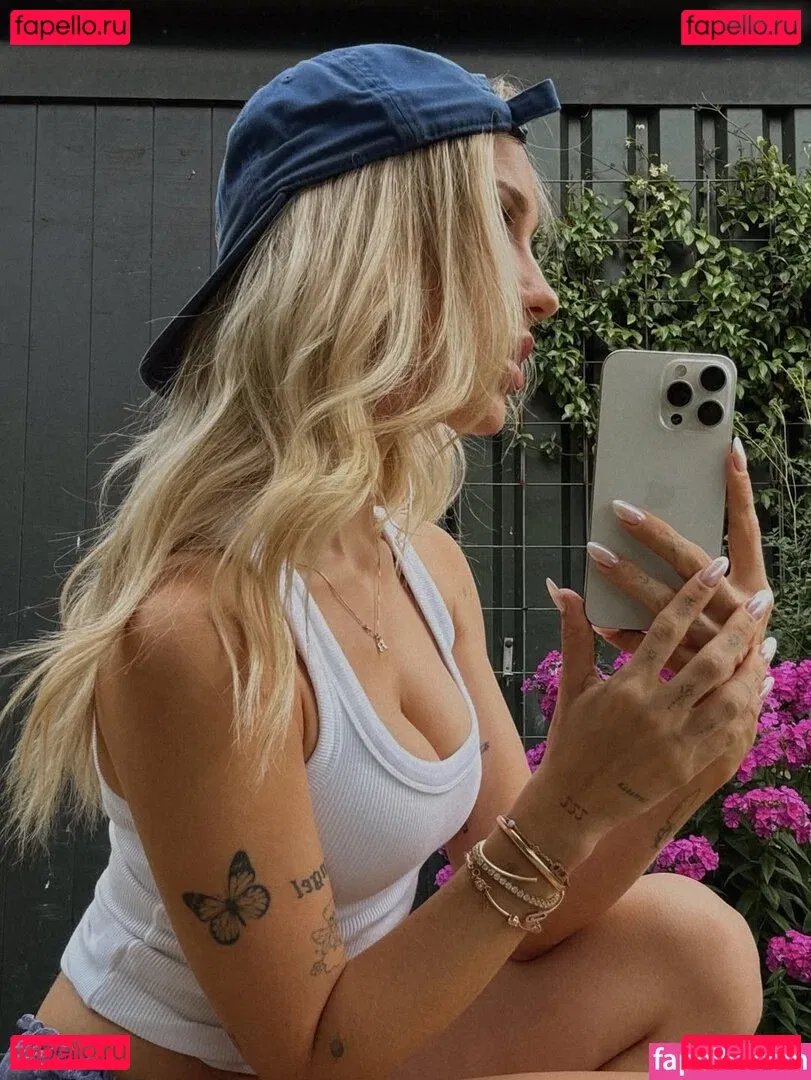 Ema Louise Onlyfans Photo Gallery 