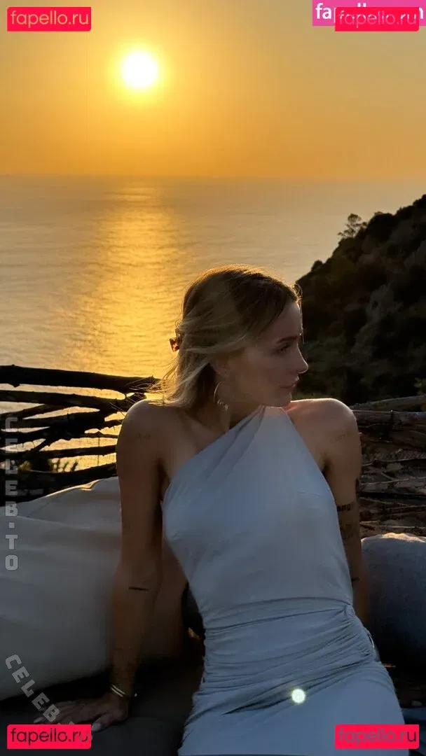 Ema Louise Onlyfans Photo Gallery 